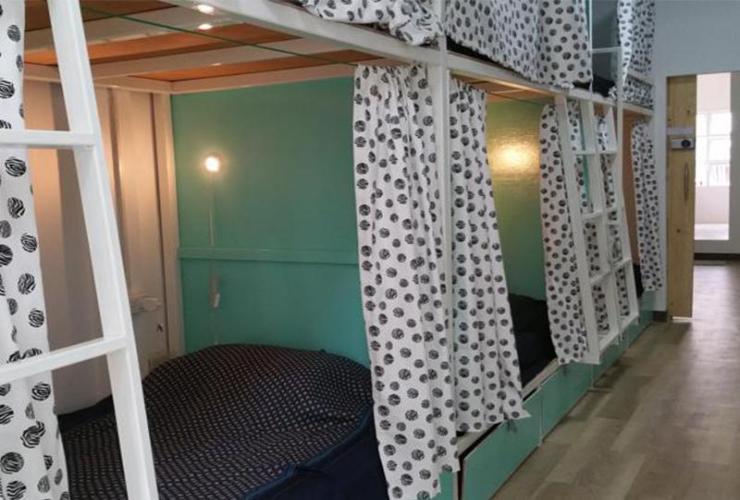 Green Home Hostel And Massage Бангкок Екстер'єр фото