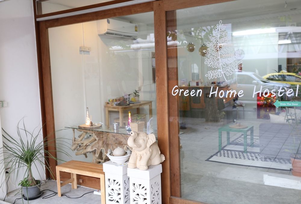 Green Home Hostel And Massage Бангкок Екстер'єр фото