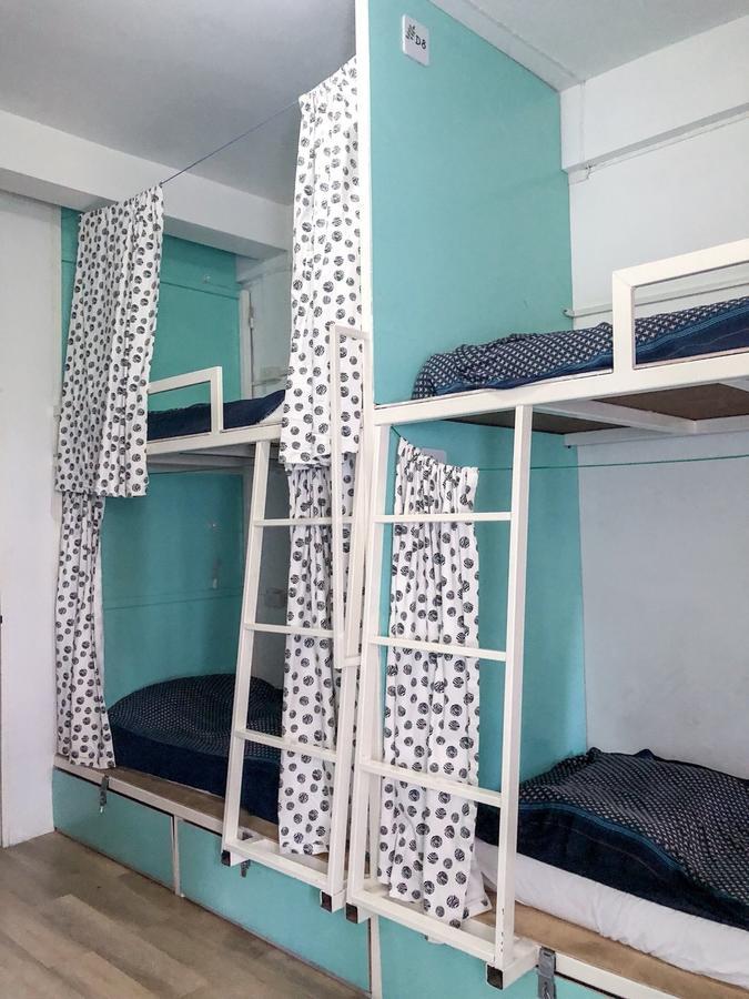 Green Home Hostel And Massage Бангкок Екстер'єр фото